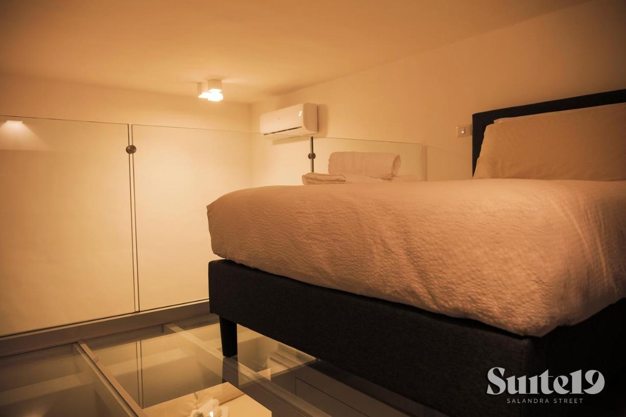 Suite19Bari Luaran gambar